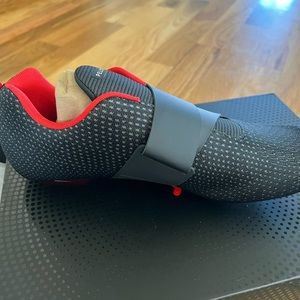 New Peloton Men’s 12M Altos Shoes